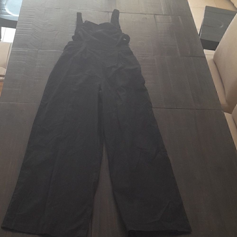 Black jumper backless good condition you never worn